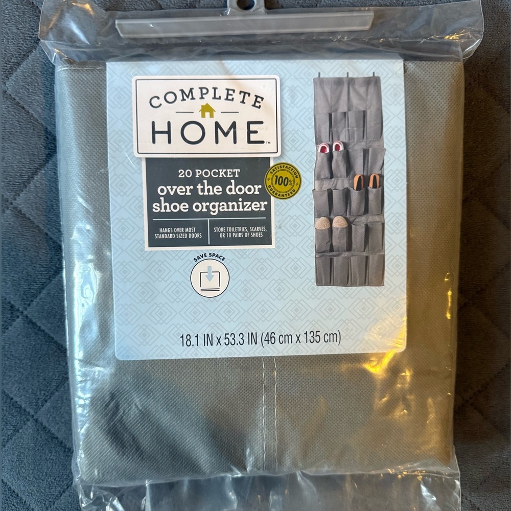 Complete Home - Gray 20 Pocket Over-the-Door Shoe Organizer 🆕